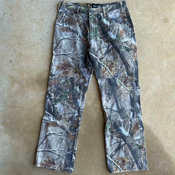 Real Tree Camo Camouflage sHunting Jeans Pants Mens Wore as Womens 30/30 - Picture 1 of 8
